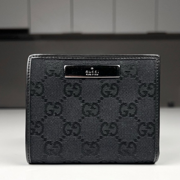 Gucci Handbags - Gucci GG Compact Wallet